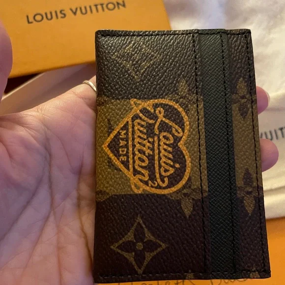 Louis Vuitton double card holder from the nigo collection.. - Picture 9 of 13